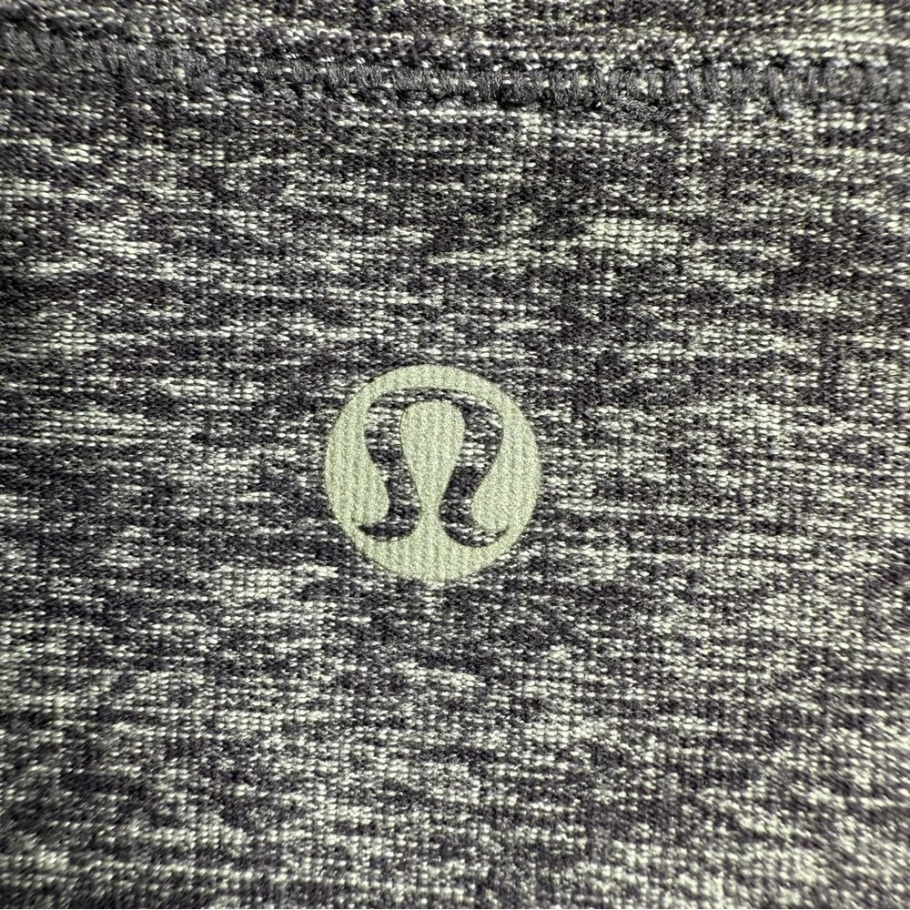 Lululemon Rehearsal Long Sleeve top, 6/8.